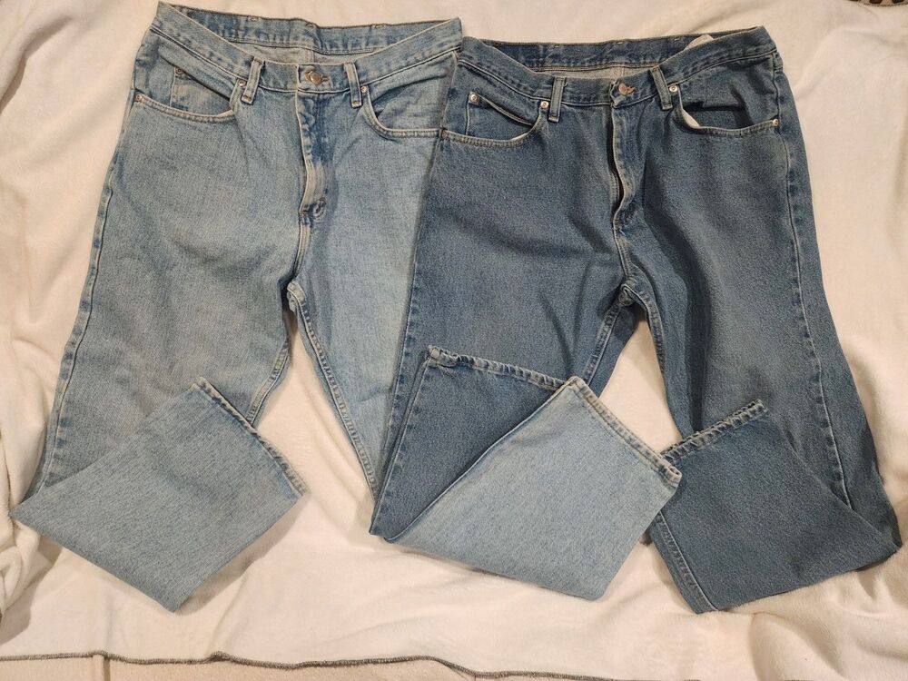 2 Wrangler Jeans Mens 34x30 Comfort Superior Blue Jeans Relaxed Fit